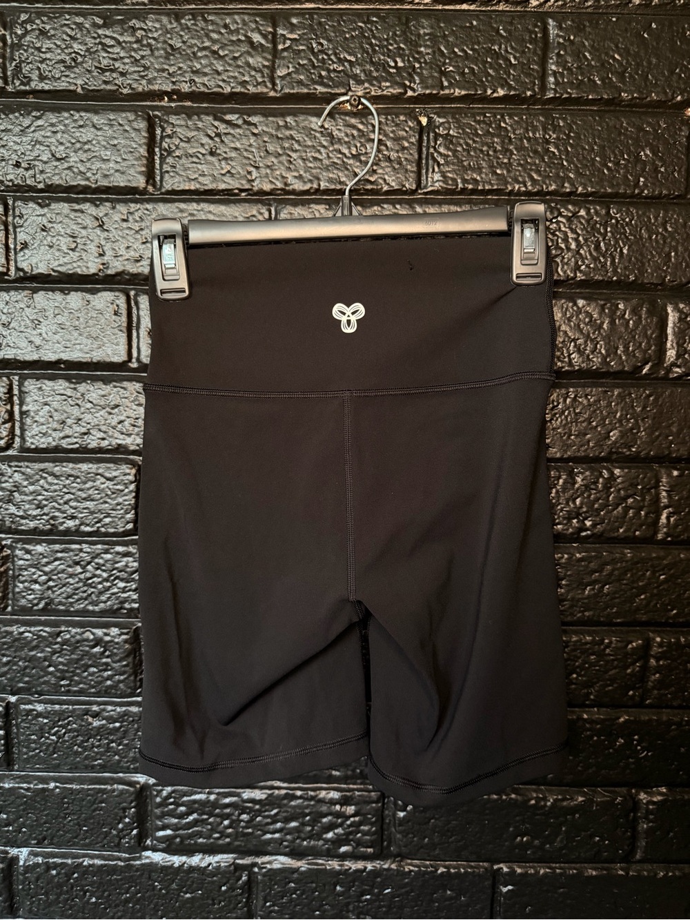 Aritzia TNA Bikers Size Small